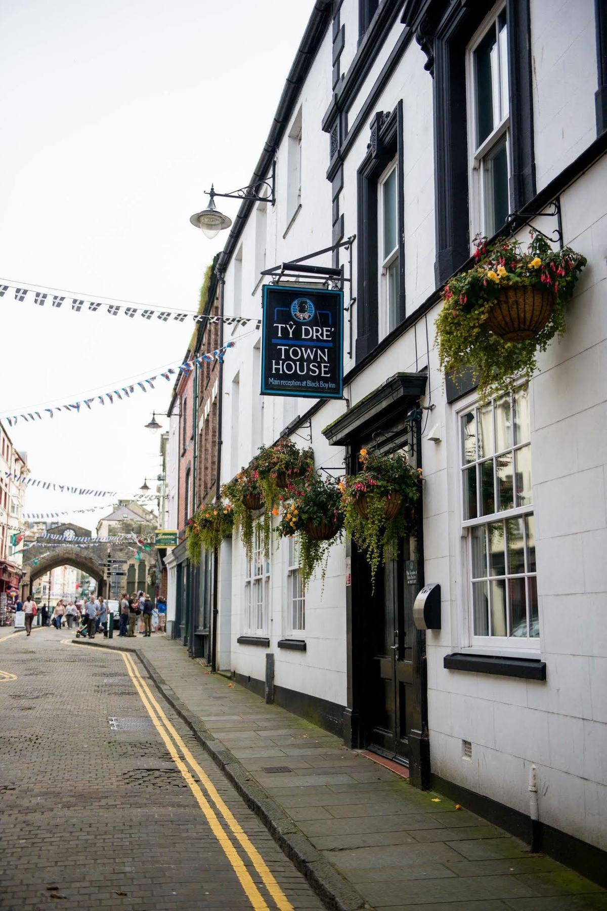 Hotel Ty Dre Town House Caernarfon Esterno foto